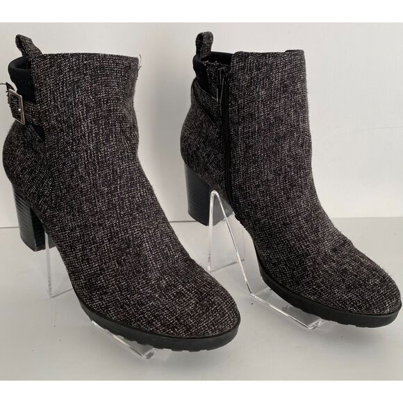 Kellie and Kathie Women’s Black and White Size 7.5 Ankle Boots Pre Owned - Picture 1 of 6